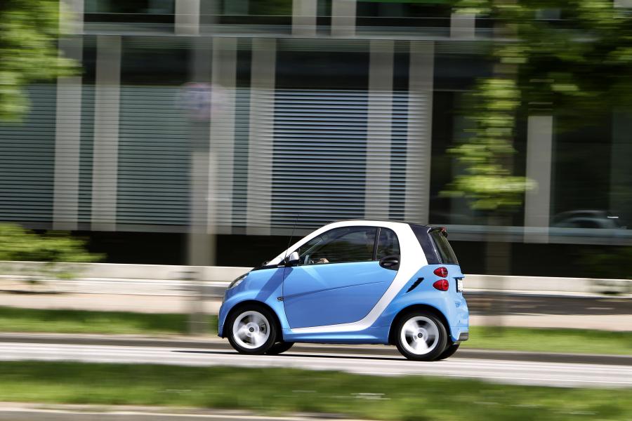  Smart ForTwo Edition Iceshine Coupe (C451) 2012 года  (фото 11 из 24)